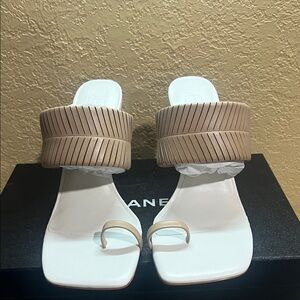 ‘Deltan’ Beige and White Slide Heels with Padded Wide Strap and Toe Loop